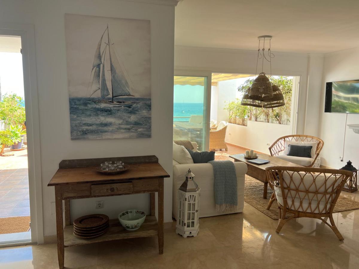 Playa Cristo Amazing Beach Terrace Appartment Estepona Luaran gambar