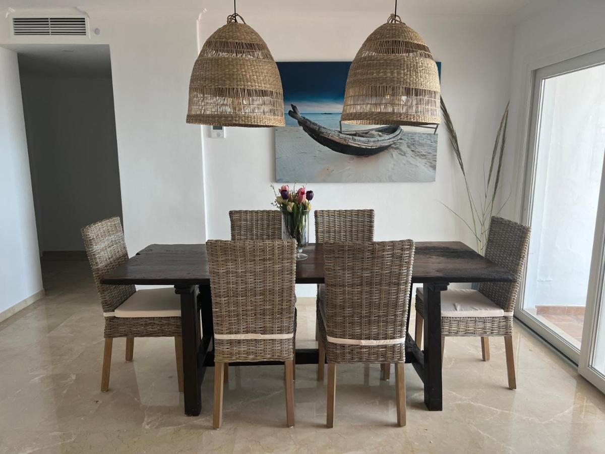 Playa Cristo Amazing Beach Terrace Appartment Estepona Luaran gambar