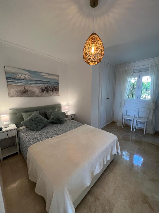 Playa Cristo Amazing Beach Terrace Appartment Estepona Luaran gambar
