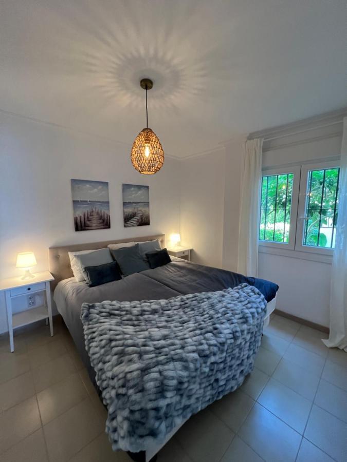 Playa Cristo Amazing Beach Terrace Appartment Estepona Luaran gambar