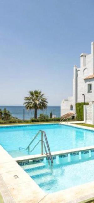 Playa Cristo Amazing Beach Terrace Appartment Estepona Luaran gambar