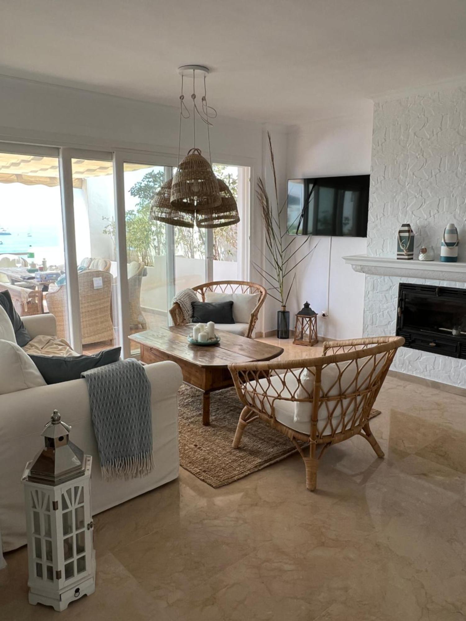 Playa Cristo Amazing Beach Terrace Appartment Estepona Luaran gambar